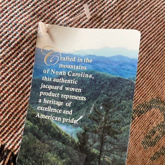 The Manual Woodworkers & Weavers TIE THE KNOT Wedding Tapestry Throw 51x68 NWT - Picture 9 of 11